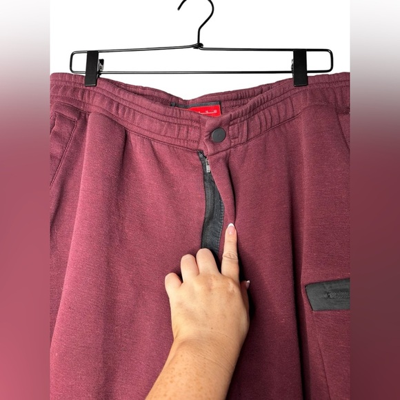 Nike Tech Fleece Joggers Mens size XL Burgundy Red - Picture 6 of 12
